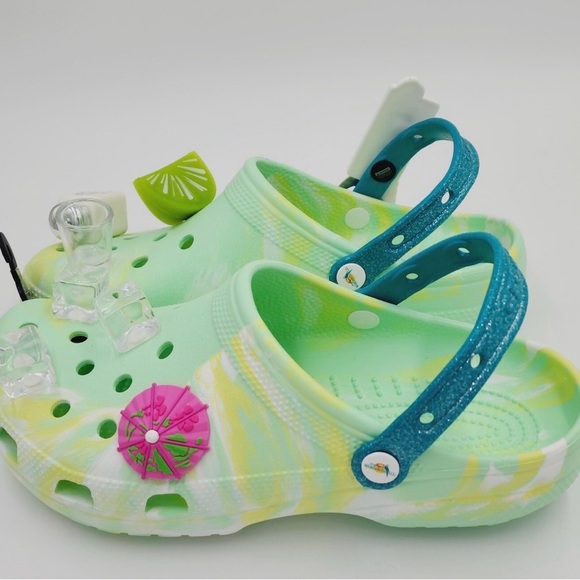 Crocs - Picture 4 of 9